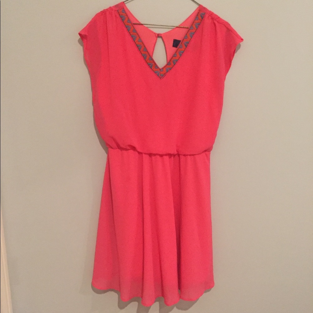 Francesca’s neon pink dress